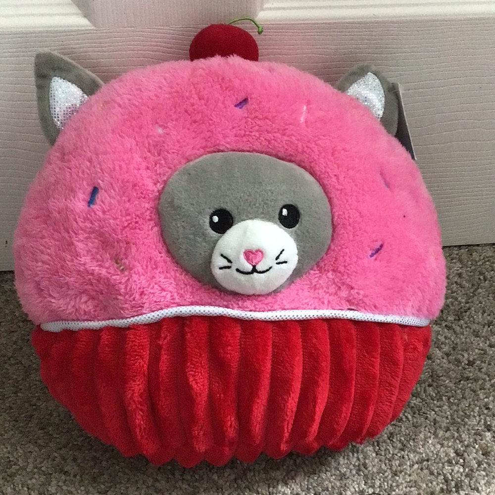 Cat in a cupcake